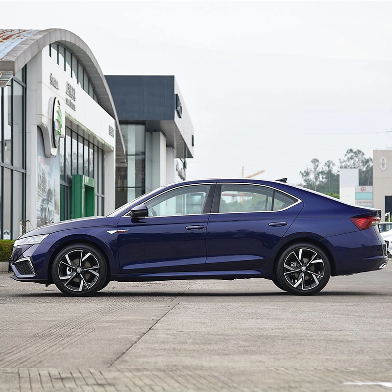 skoda-superb-sedan-gasoline-car-02