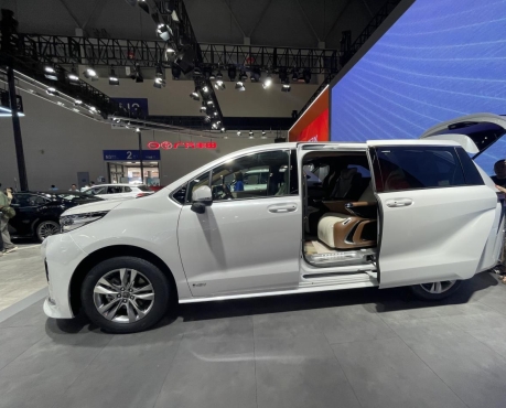 2025-chongqing-international-auto-exhibition-a-grand-showcase-where-tradition-meets-innovation-10.jpg