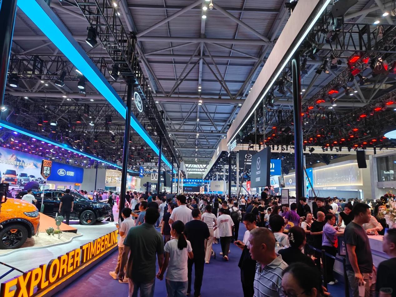 2025-chongqing-international-auto-exhibition-a-grand-showcase-where-tradition-meets-innovation2.jpg