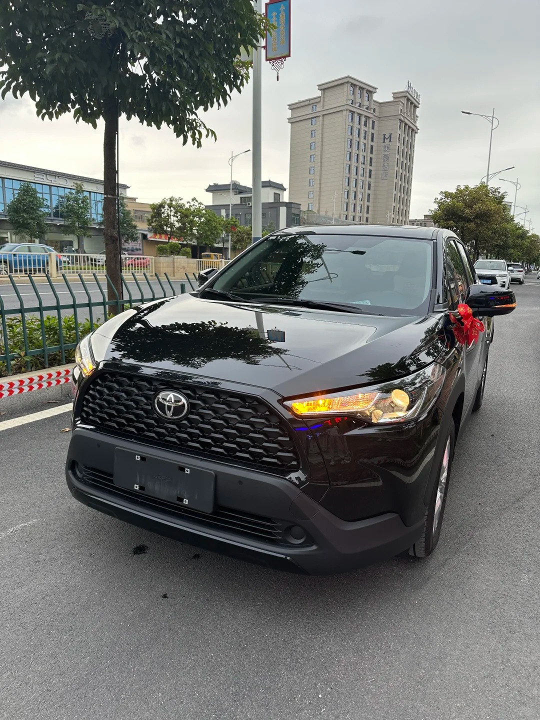 丰田卡罗拉锐放